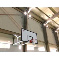 But de basket mural rabattable contre un mur avec cadre fixe